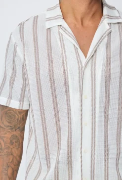 Chemise à boutons