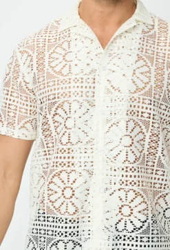 Chemise à dentelle transparente