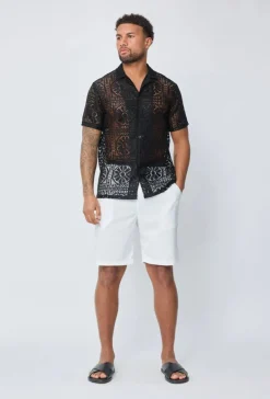 Chemise à dentelle transparente