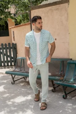 Chemise à imprimé graphique avec poches