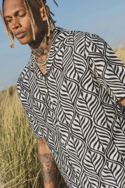 Chemise à manches courtes