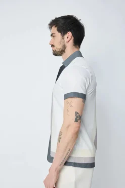 Chemise à manches courtes