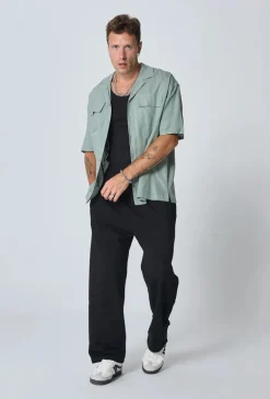 Chemise à manches courtes unie à multiples poches