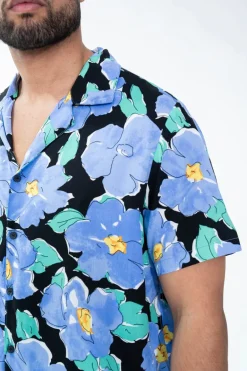 Chemise à manches courtes avec un motif floral