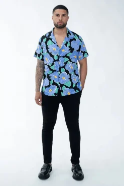 Chemise à manches courtes avec un motif floral