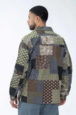 Chemise à manches longues patchwork de différents motifs et tissus