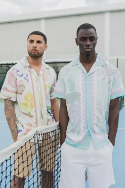 Chemise à motifs florals et faune