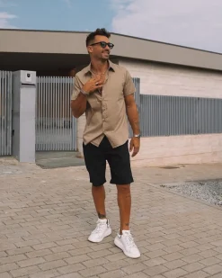 Chemise classique unie à manches courtes