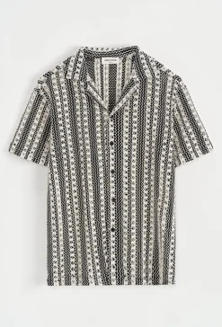 Chemise en tricot transparent