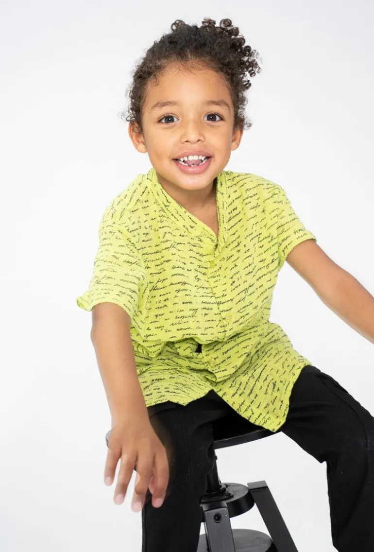 Chemise enfant manches courtes à motifs écriture