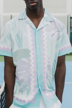Chemise élégante arborant un imprimé pastel