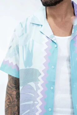 Chemise élégante arborant un imprimé pastel