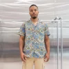 Chemise manches courtes à motifs fleuris