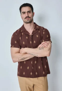 Chemise manches courtes à motifs graphiques