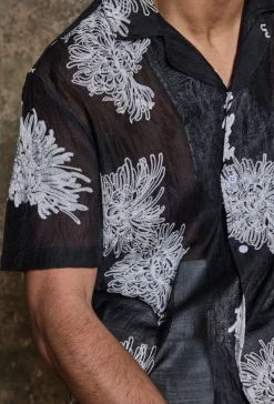 Chemise manches courtes à motifs fleuris broder