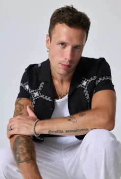 Chemise manches courtes à broderie