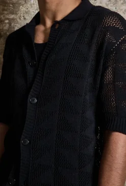 Chemise trouée manches courtes