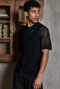 Chemise trouée manches courtes