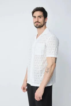 Chemise unie à manches courtes