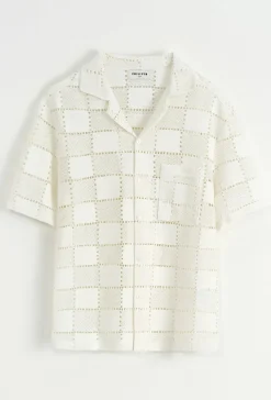 Chemise unie à motif carré