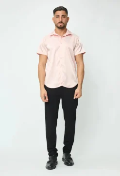 Chemise unie classique satinée et osée à manches courtes