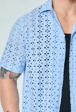 Chemise unie en dentelle manches courtes col à revers