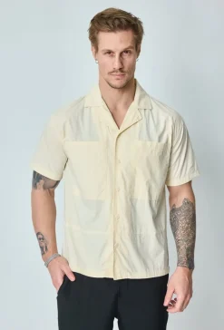 Chemise unie manches courtes