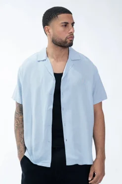 Chemise unie manches courtes