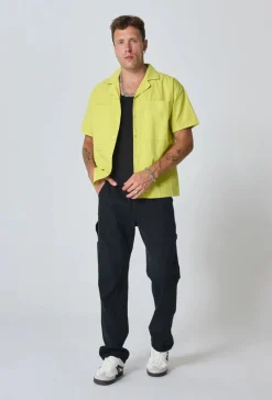 Chemise unie manches courtes
