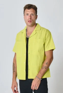 Chemise unie manches courtes