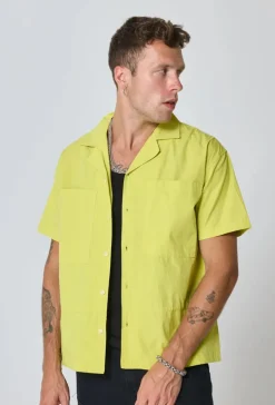 Chemise unie manches courtes