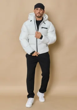 Doudoune matelassé avec capuche ajustable