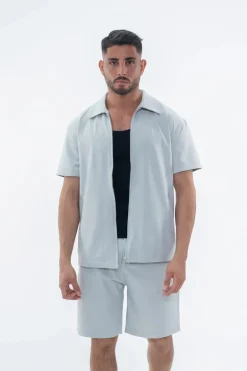 Ensemble chemise et shorts zippé moderne