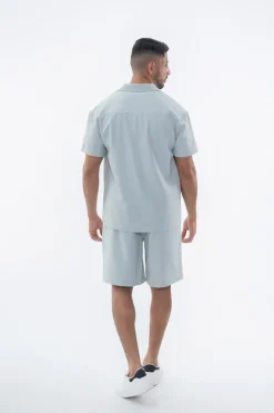Ensemble chemise et shorts zippé moderne
