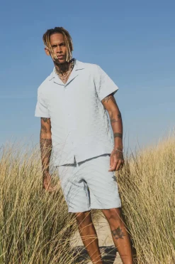 Ensemble chemise et short uni à motif