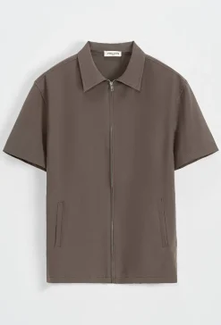 Ensemble chemise et shorts zippé moderne