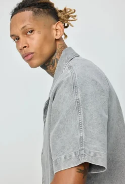 Ensemble chemise oversize à manches courtes avec pantalon oversize