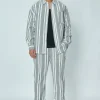 Ensemble chemise pantalon à motifs géométriques