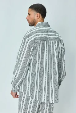 Ensemble chemise pantalon à motifs géométriques