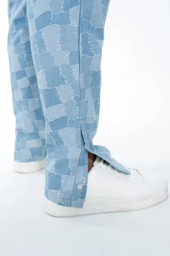 Ensemble chemise pantalon assorti avec un motif de carrés