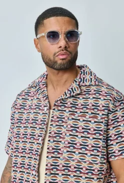 Ensemble short et chemise a motifs géométriques