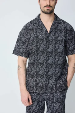 Ensemble short et chemise a motifs bandana