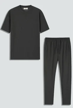 Ensemble t-shirt et pantalon uni