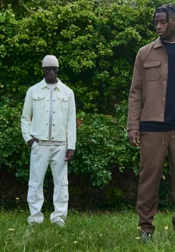 Ensemble uni veste pantalon cargo