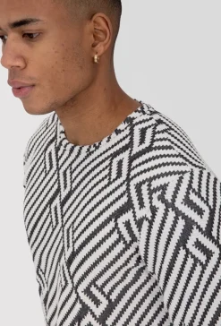 Haut manches longues avec motif brodé
