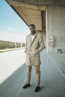 Manteau droit habillé