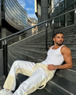 Pantalon bicolore à panneaux contrastants