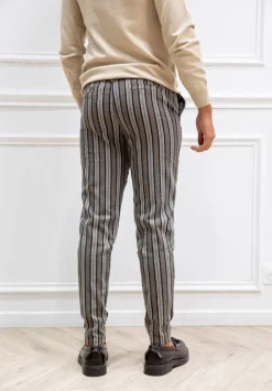 Pantalon chino à rayures