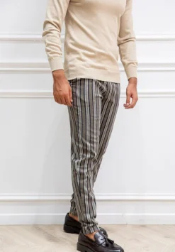 Pantalon chino à rayures