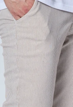 Pantalon chino à rayures